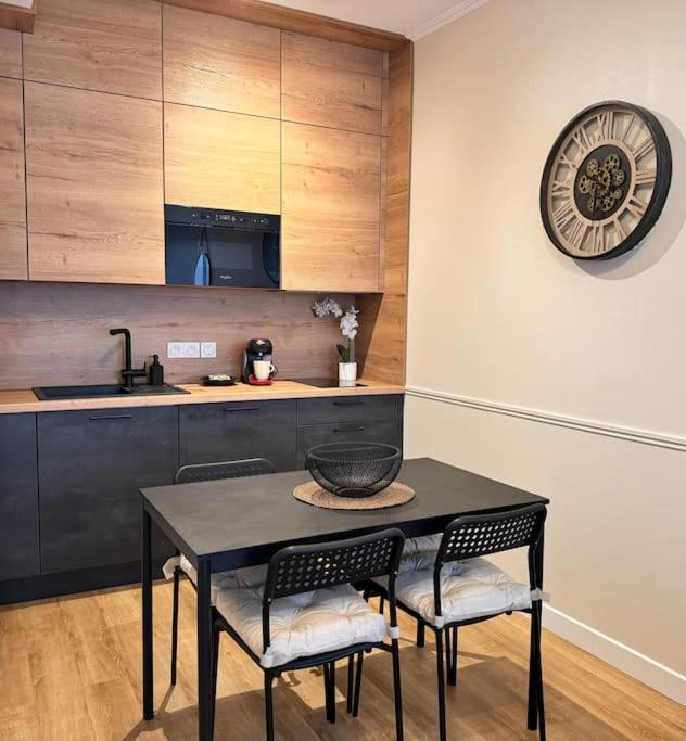 L'Orchidee - Netflix - Wi-Fi - Proche Centre Apartment Троа Екстериор снимка